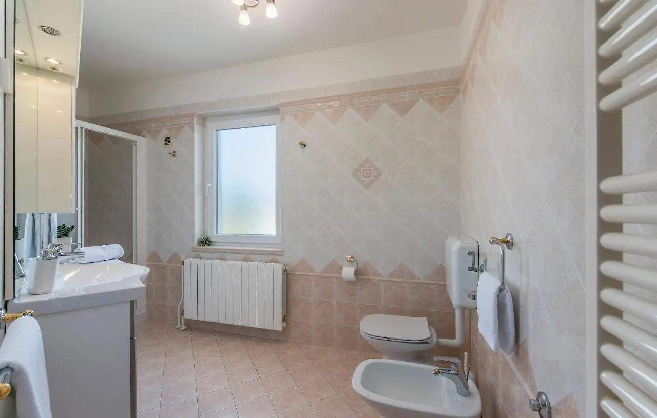 Petra Premium Apartments بوريتش